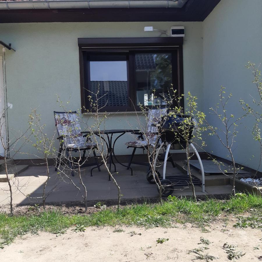 Ferienwohnung Am Scheunenkaffee Kachlin Dargen Exterior photo