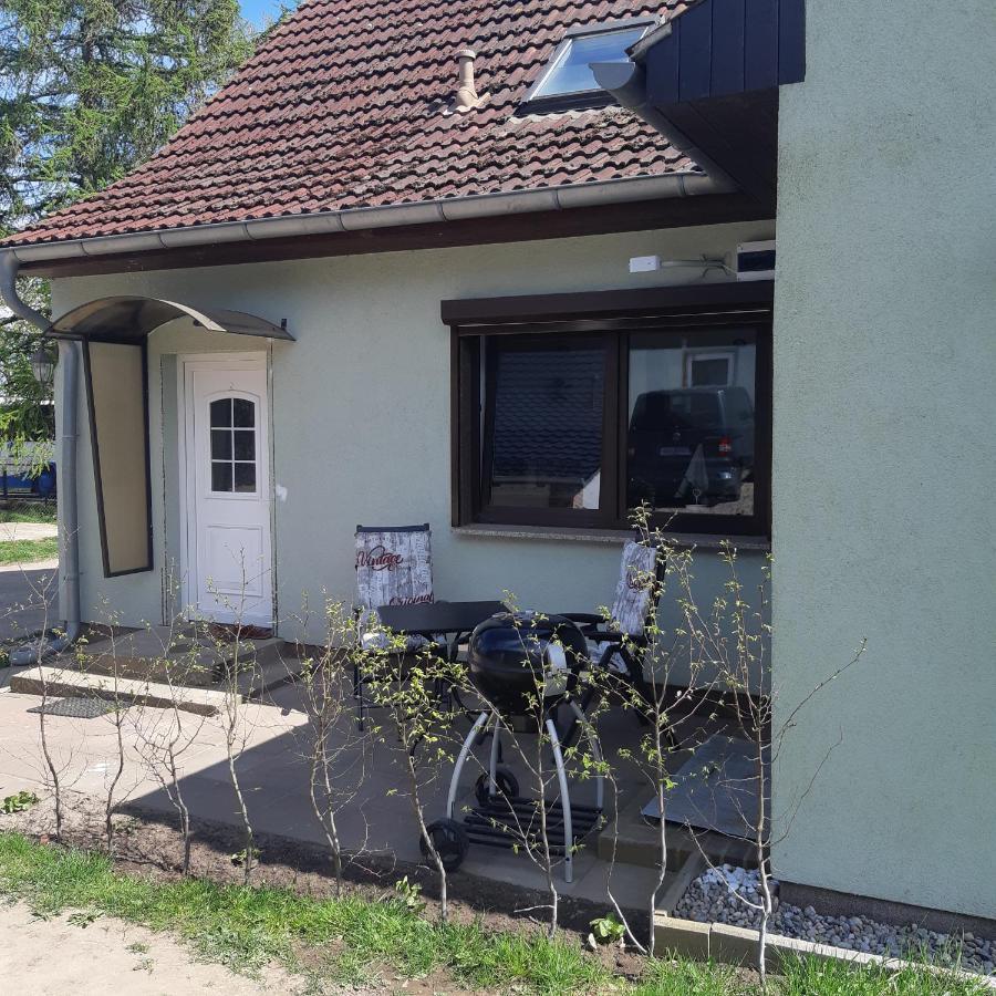 Ferienwohnung Am Scheunenkaffee Kachlin Dargen Exterior photo
